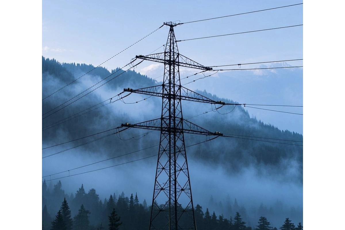 Hva er egenskapene til metall elektrisk krafttårn?